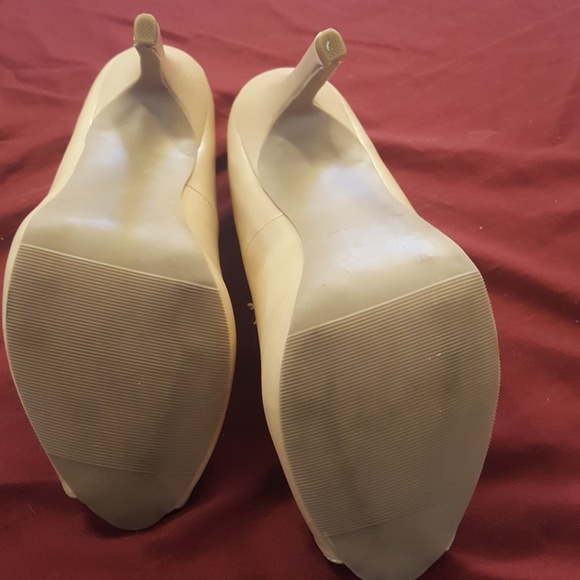 Shoes - Picture 3 of 3